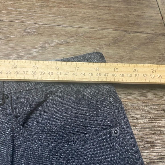 Calvin Klein Men's Move 365 Stretch Wrinkle Resistant Tech Pant in Slim Fit - Picture 8 of 9